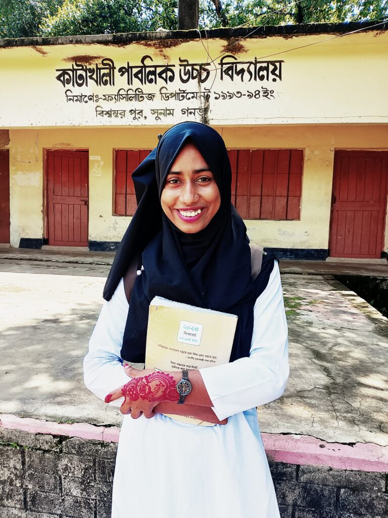 The Inspiring Journey of Suborna Akter Riya: A Beacon of Hope Amid Hardship